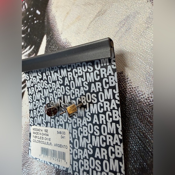 Marc by Marc Jacobs Pretzel Stud Earrings - Picture 5 of 6